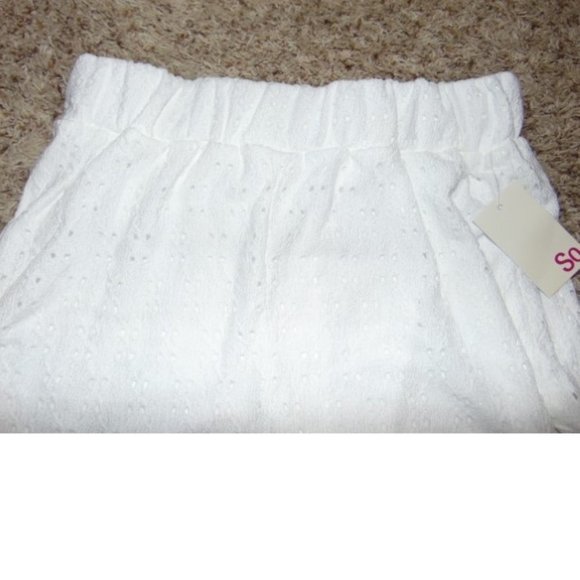 Womens Eyelet Shorts SO White Knit Medium Lightweight Elastic Waist Jr Girls - Picture 3 of 5